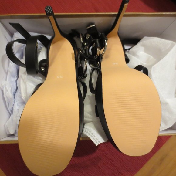 LAST CHANCE NIB ONLYMAKER Black Multi Strap High Heel Platform Sandals - Picture 9 of 9